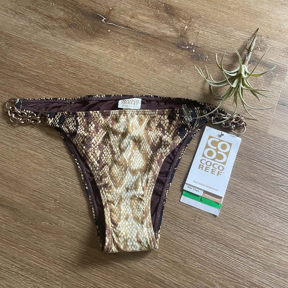 NWT, COCO Reef White Label Stella Cheeky Bikini Bottom, Animal Print, Size Large